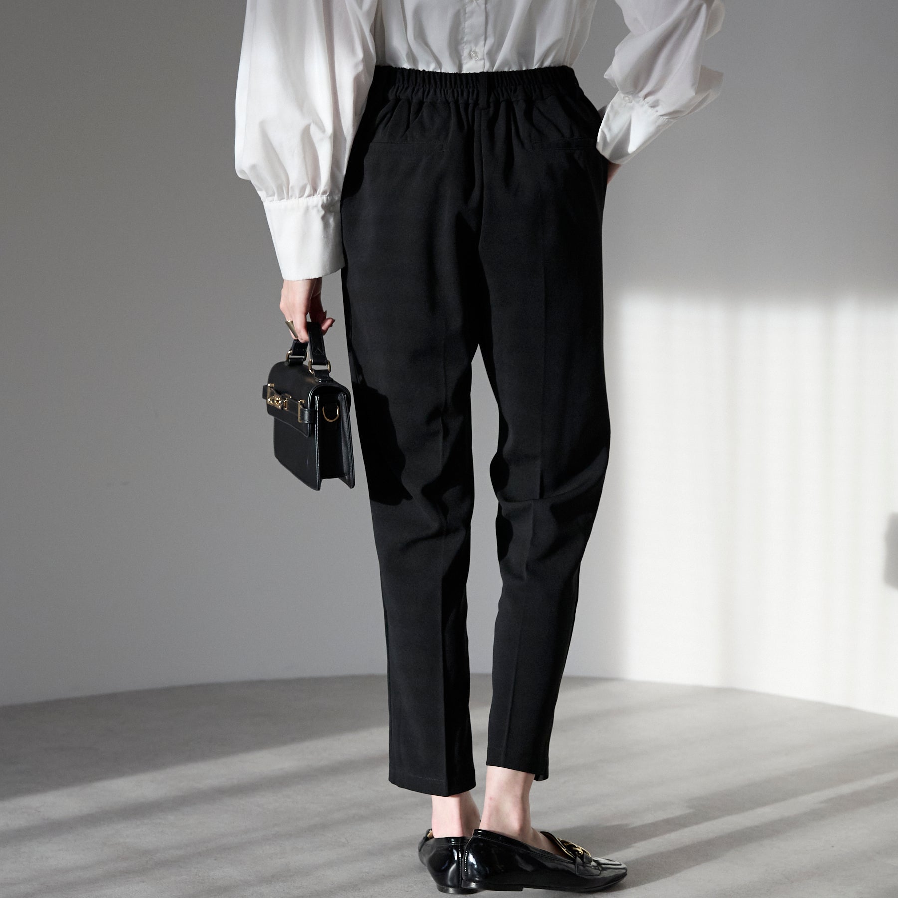 'ご機嫌'パールスリットブラウスセットアップ